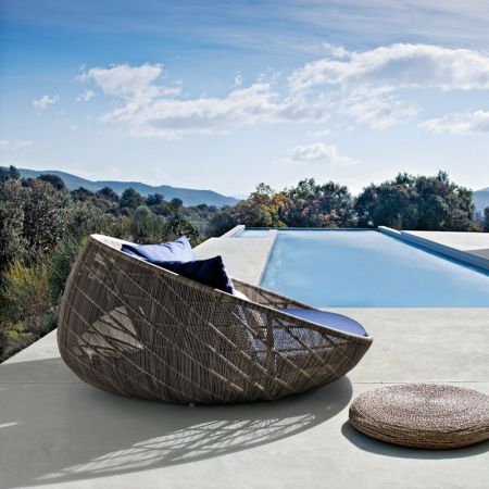 Dark Grey PE Rattan Outdoor Daybed