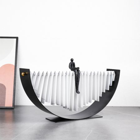 Modern Lonely Sitting Men Resin & Metal Table Décor