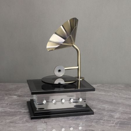 Vintage Style Crystal & Metal Nostalgic Gramophone Model EVE210247
