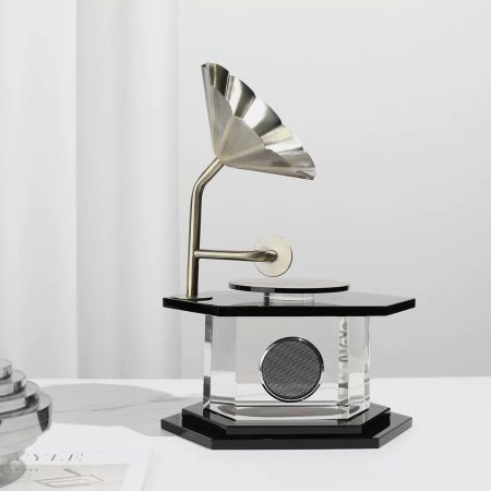 Vintage Style Crystal & Metal Nostalgic Gramophone Model EVE210247