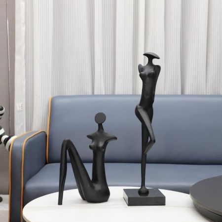 Minimalism Abstract Standing/Sitting Lady Sculpture Table Décor