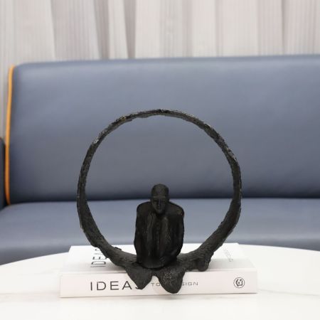 Casting Iron Circled Man Table Décor