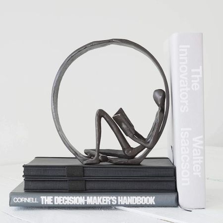 Casting Iron Reader Sculpture Table Décor/Bookend Statues