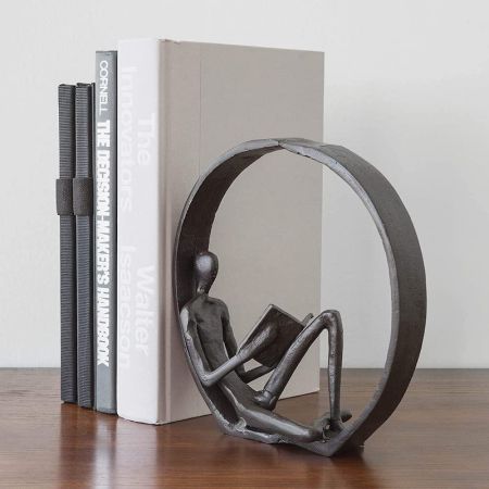 Casting Iron Reader Sculpture Table Décor/Bookend Statues