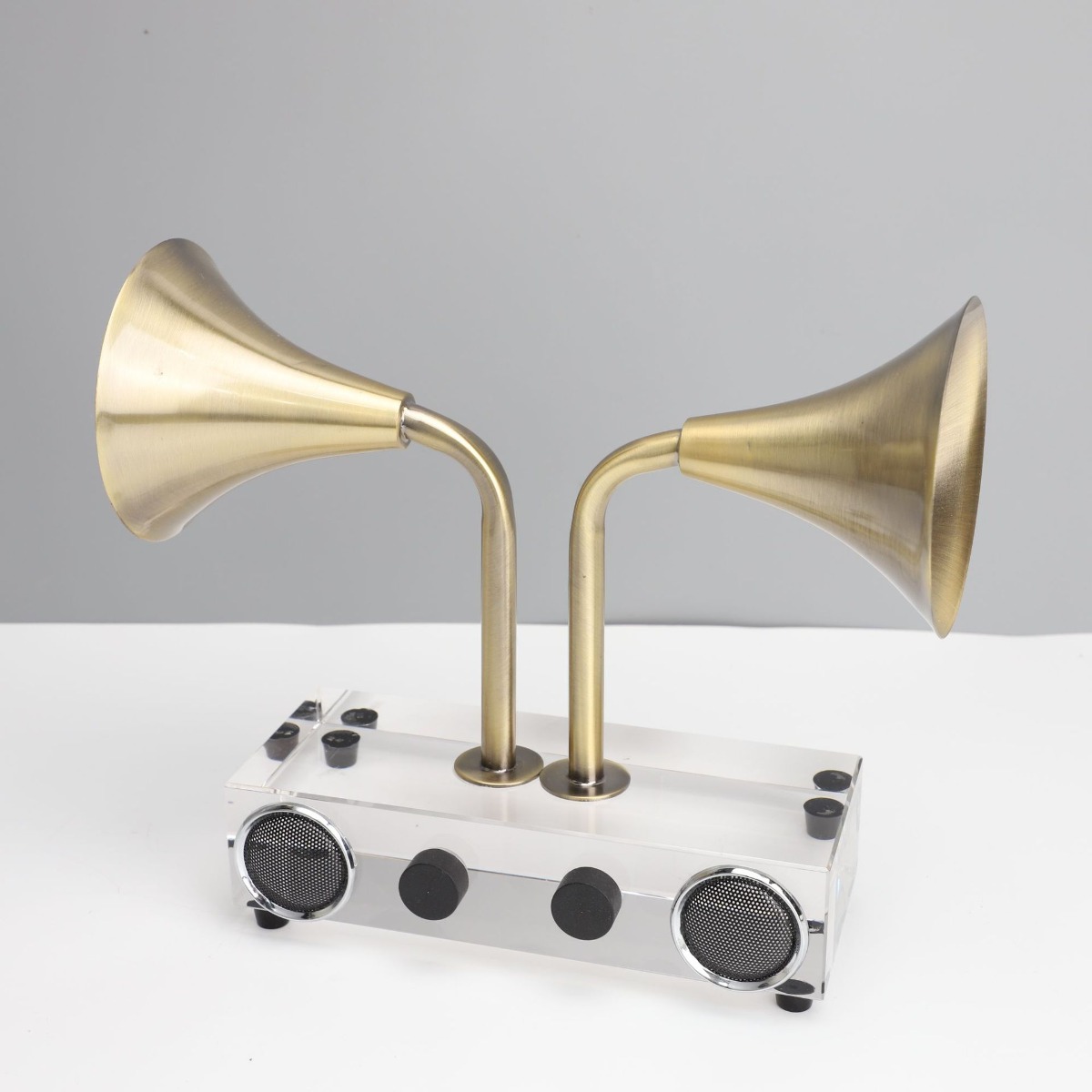 Vintage Style Crystal & Metal Nostalgic Gramphone Model EVE210205