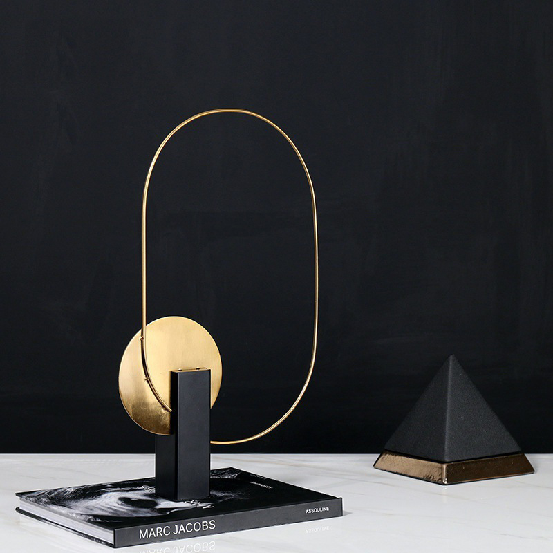Modern Minimalist Oval 3D Metal Table Décor