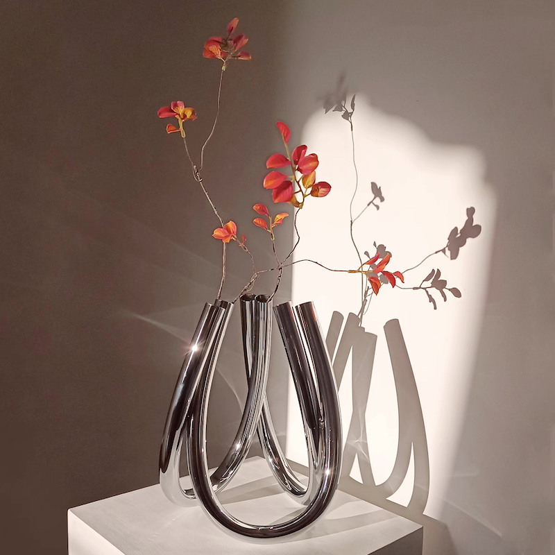 Creative Metal Flower Holder